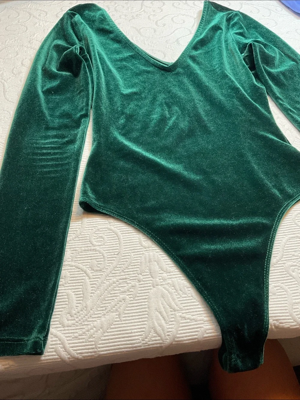 Gianni Bini Emerald Green Velvet Scoop Neck Long Sleeve Bodysuit.XS